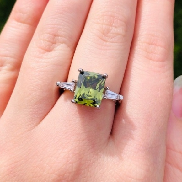 Jewelry - Princess Cut Peridot Sterling Silver Ring